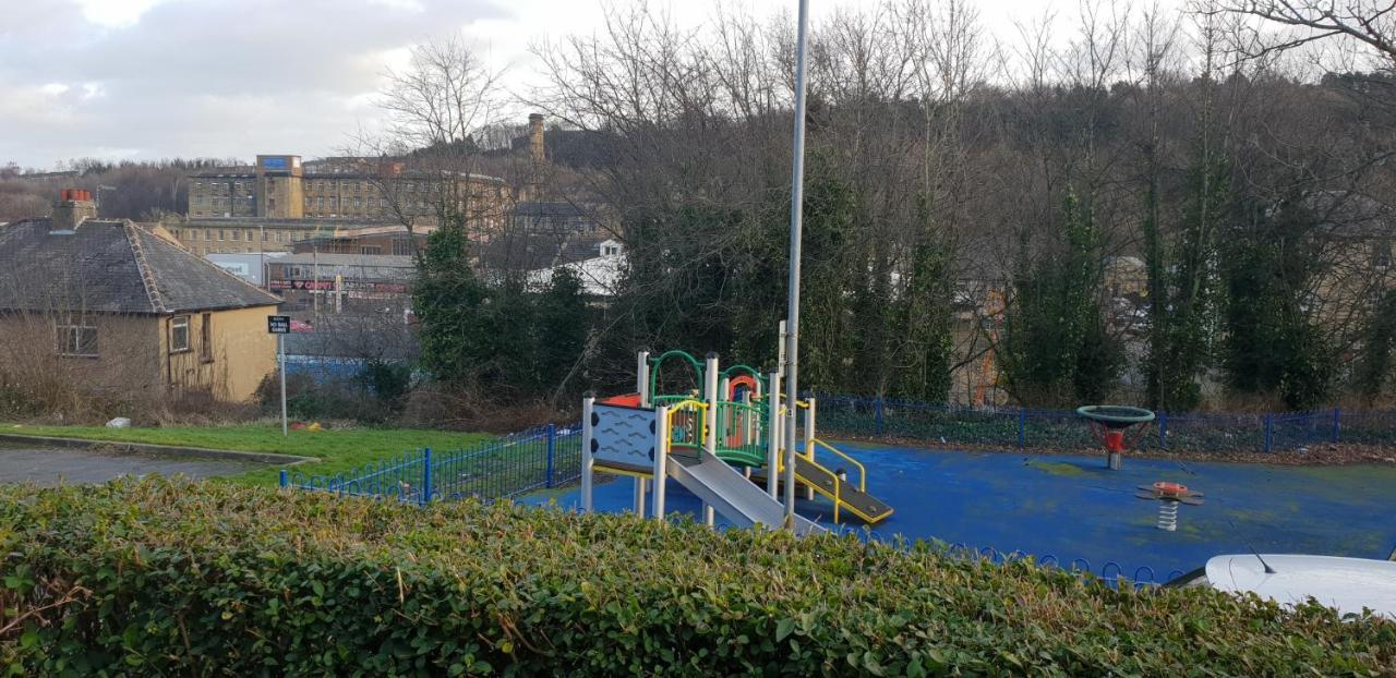 Joyful Place Huddersfield Exterior photo